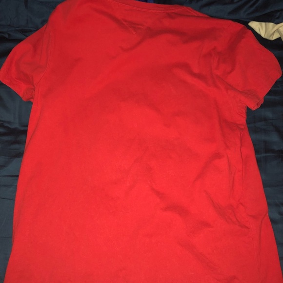 Tommy Hilfiger red t-shirt. - Picture 4 of 4